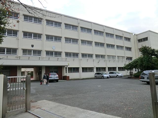 Junior high school. Yokohama Municipal Yokodai 1541m to the first junior high school