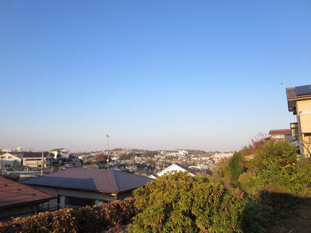 View photos from the dwelling unit. View from the site (December 2013) Shooting