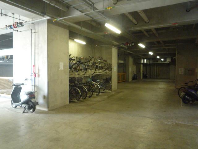 Parking lot. bike ・ Bicycle be Covered