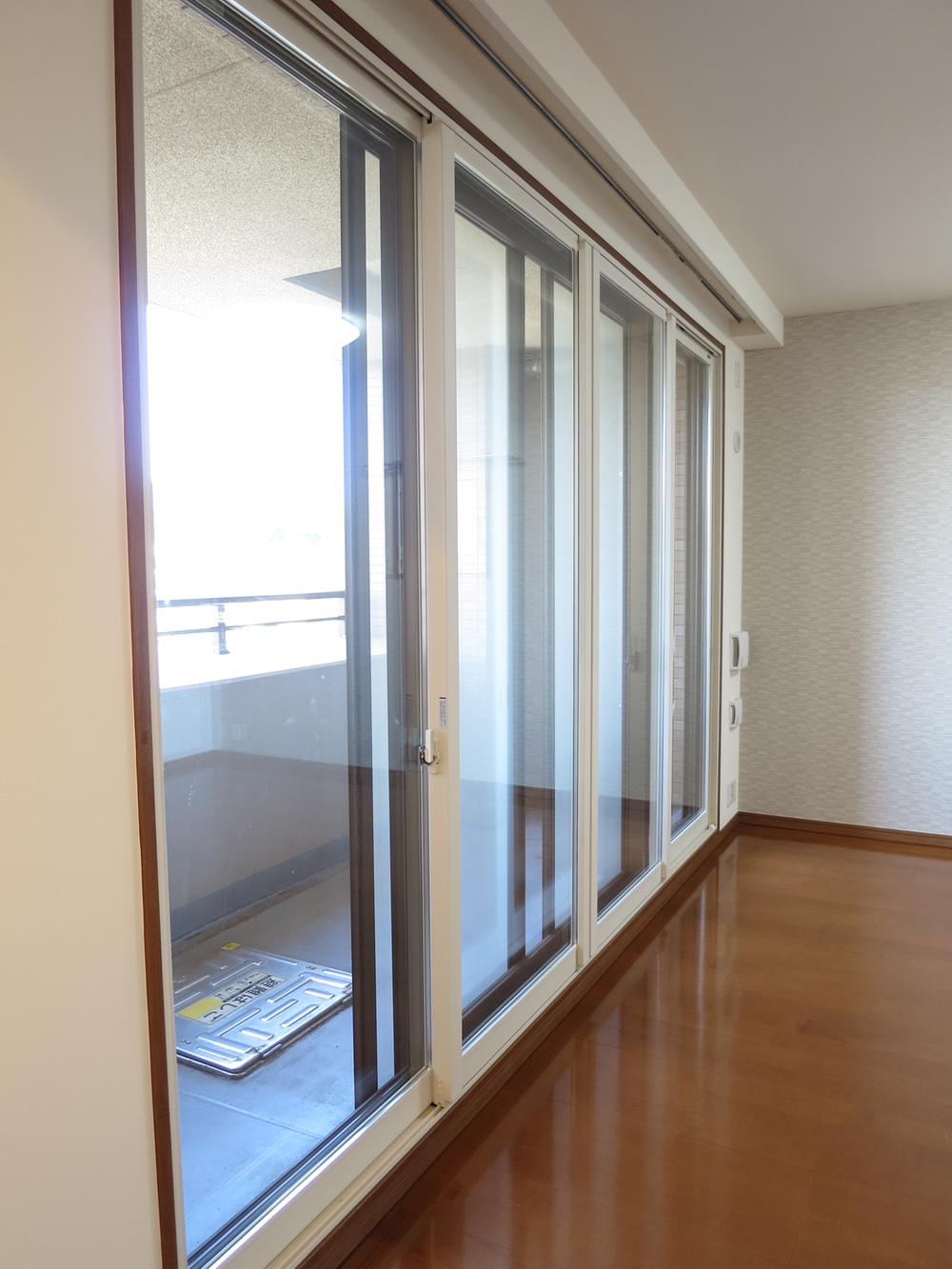 Other introspection.  ☆ Soundproof cut-off in the window ☆