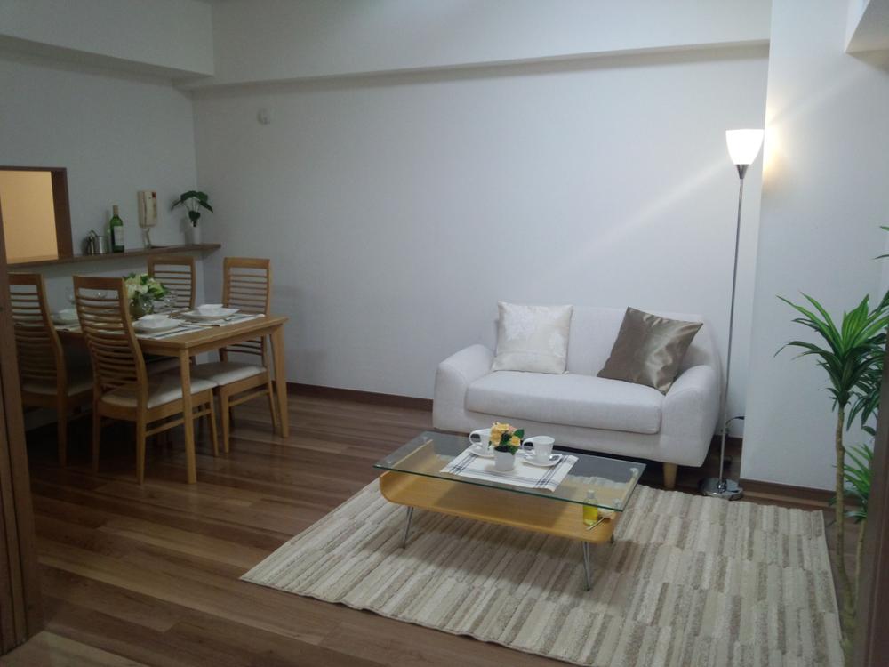 Living. Living-dining (12 May 2013) Shooting