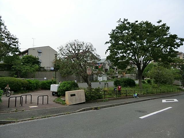 park. Kuriki Nakamurakoen up to 400m