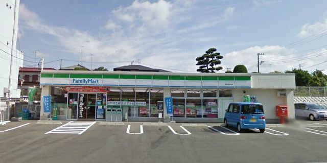 Convenience store. 642m to Family Mart (convenience store)
