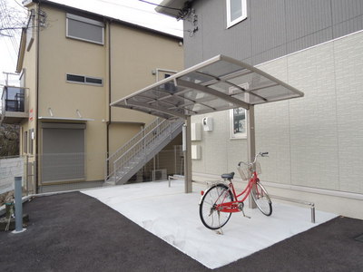 Other common areas.  ◆ Bicycle-parking space ◆