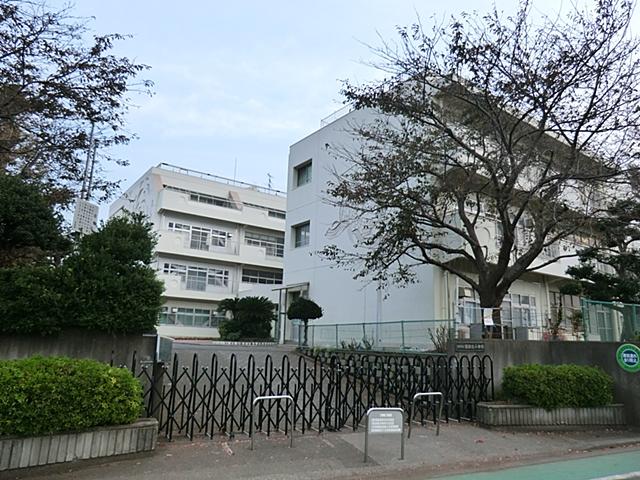 Primary school. 1262m to Yokohama Municipal Iida North Elementary School