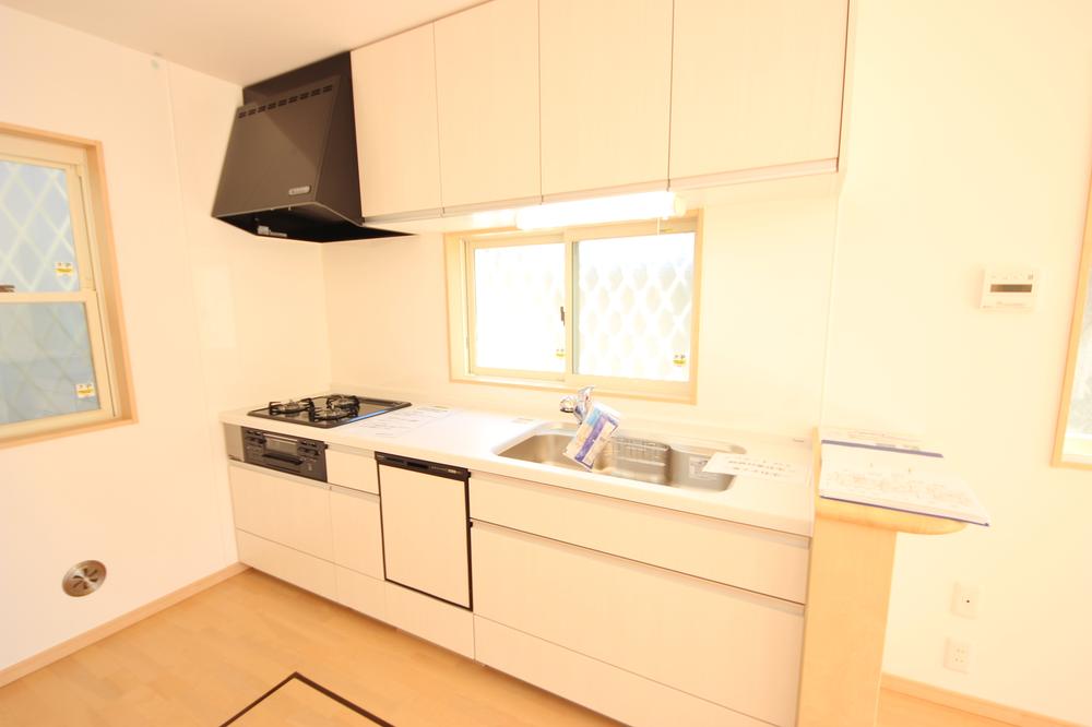 Same specifications photo (kitchen). Same specifications