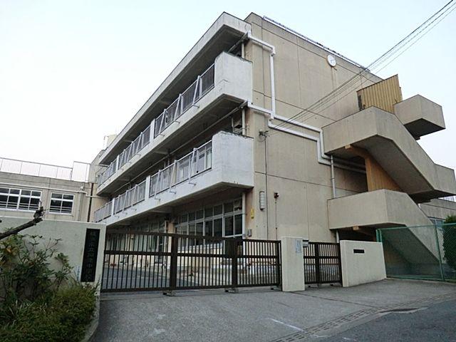 Junior high school. Yokohama Tachioka to Tsu junior high school 1582m Yubinbango245-0003 Yokohama-shi, Kanagawa-ku, Izumi-cho, Okozu 2346 address  TEL.045-811-4214