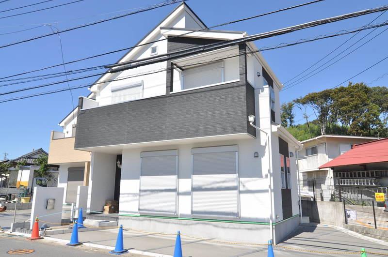 Local appearance photo. Local (10 May 2013) Shooting 1 Building appearance of chic design