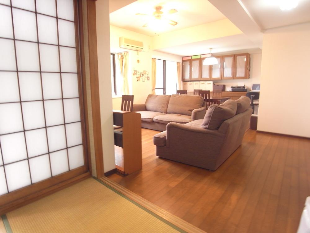 Living. Living (September 2013) Shooting