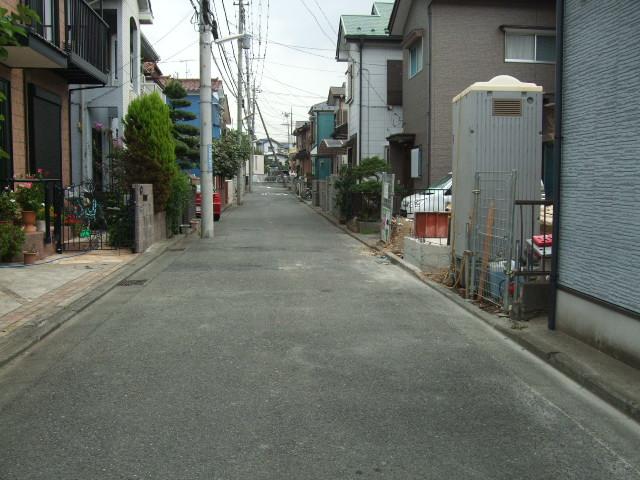 Local photos, including front road. Local (August 2013) Shooting