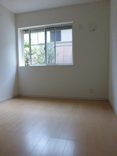 Non-living room. Indoor (August 13, 2013) Shooting