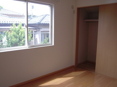 Living and room. ※ A photo of the inverted type of room we use as a reference.
