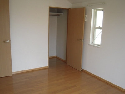 Living and room. ※ A photo of the inverted type of room we use as a reference.