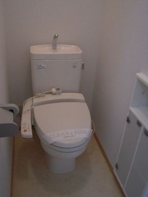 Toilet. ※ A photo of the inverted type of room we use as a reference.