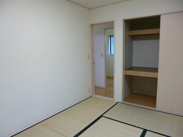 Receipt. First floor Japanese-style room storage