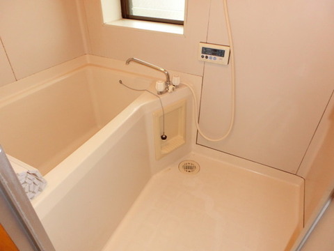 Bath. With reheating ・ Yes window