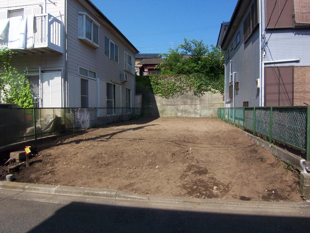 Local photos, including front road. Local (August 2013) Shooting