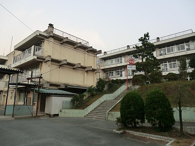 Junior high school. 1385m to Yokohama City Tachioka Tsu junior high school
