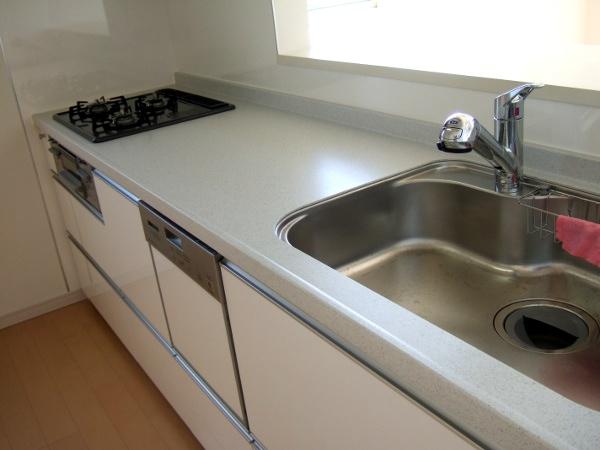 Kitchen. Room (August 2013) Shooting