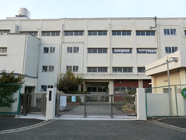 Primary school. Yokohama Municipal Shinbashi 500m to elementary school