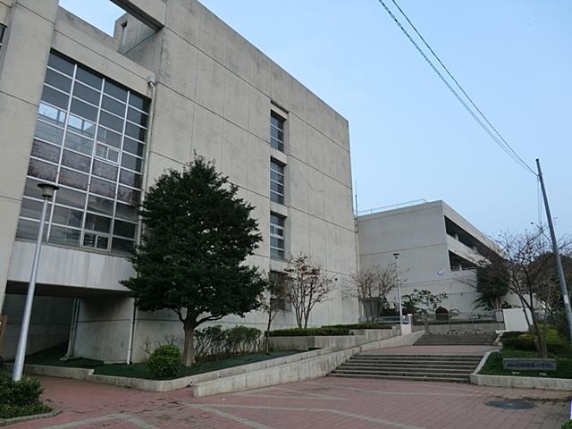 Primary school. 450m to Yokohama Municipal Midorien Higashi Elementary School