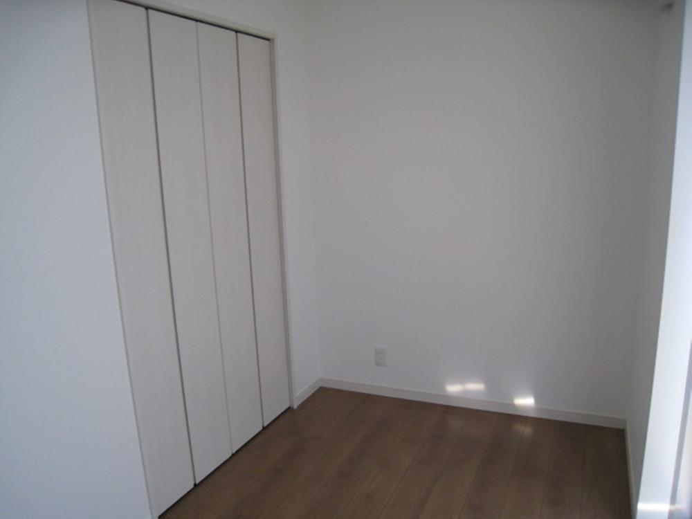 Non-living room. Indoor (11 May 2013) Shooting