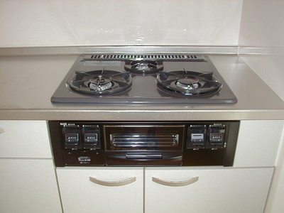 Kitchen. ※ We are using a photo of the inverted type in reference.