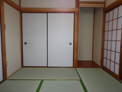 Other room space. Japanese-style room (4.5 Pledge)