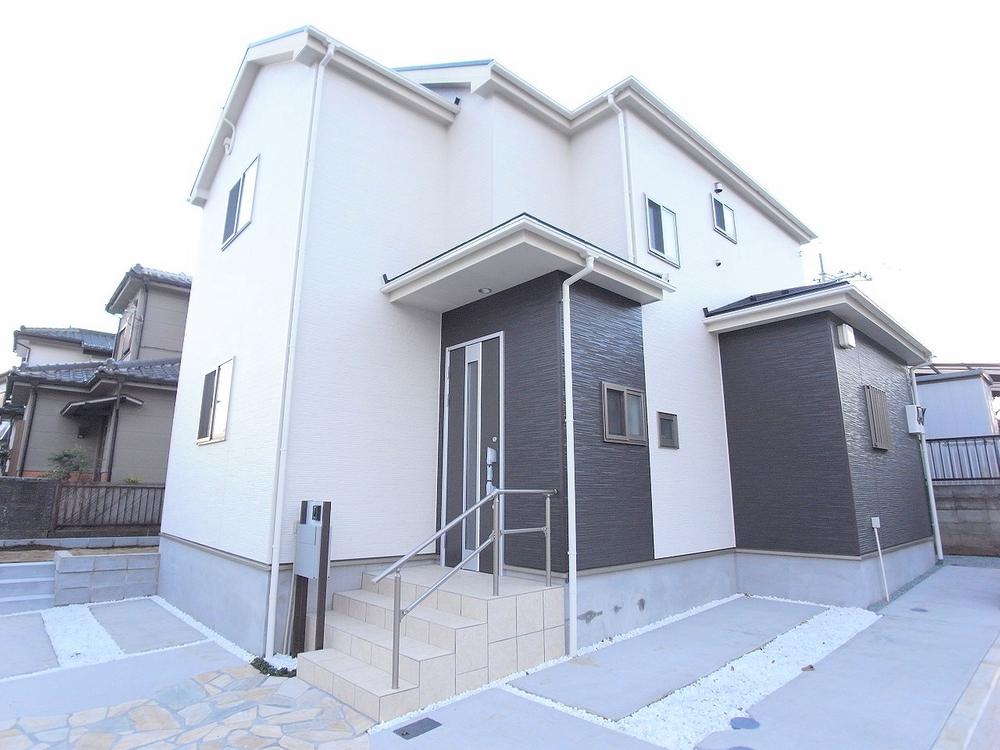 Local appearance photo. Stylish and modern appearance! The building, which was exhausted thought the color coordination! Please come home I will be fun! Local (12 May 2013) Shooting