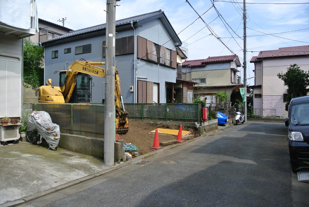 Local photos, including front road. Local (August 2013) Shooting