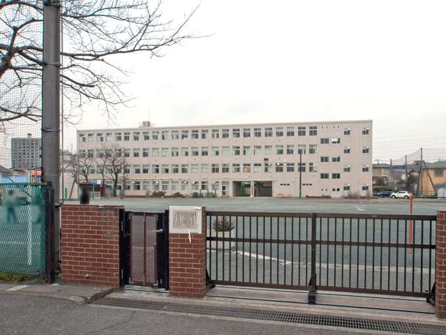 Primary school. 593m to Yokohama Municipal Kadono Elementary School