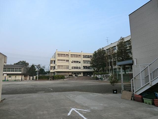 Primary school. 754m to Yokohama Municipal Shinbashi Elementary School
