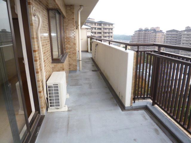 Balcony. Local (11 May 2013) Shooting South wide balcony