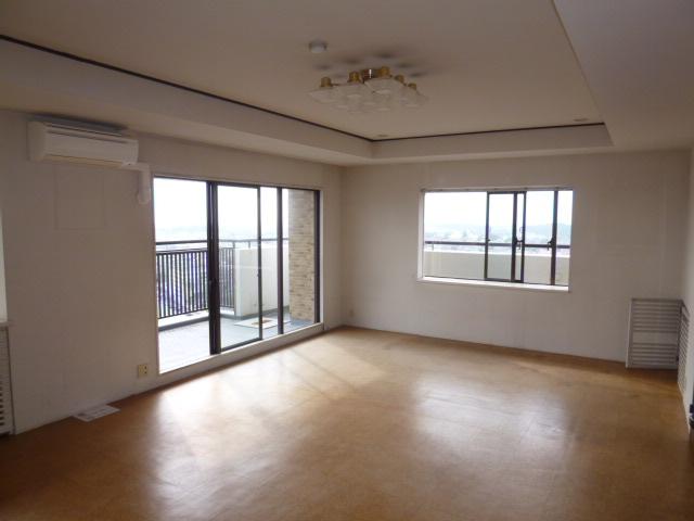 Living. Indoor (11 May 2013) Shooting