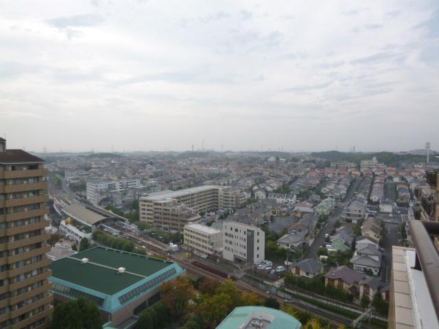 View photos from the dwelling unit. View from the site (November 2013) Shooting