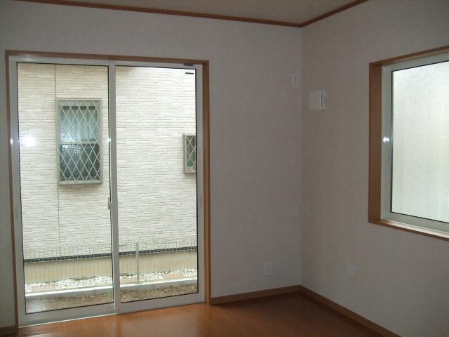 Non-living room. Local (September 2013) Shooting