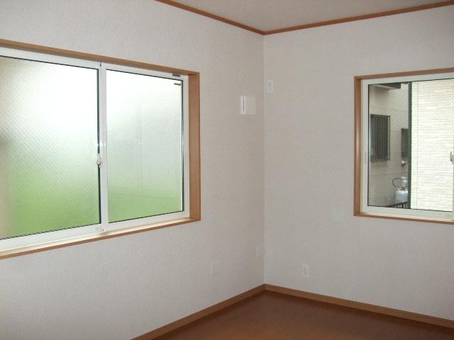 Non-living room. Local (September 2013) Shooting