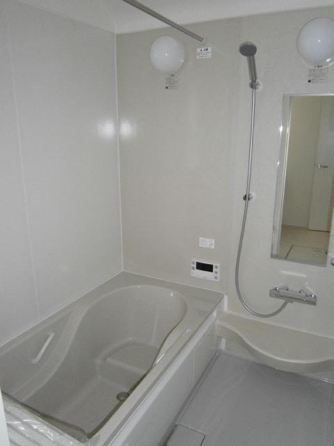 Same specifications photo (bathroom). Enforcement example