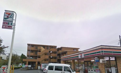 Convenience store. 125m to Seven-Eleven (convenience store)