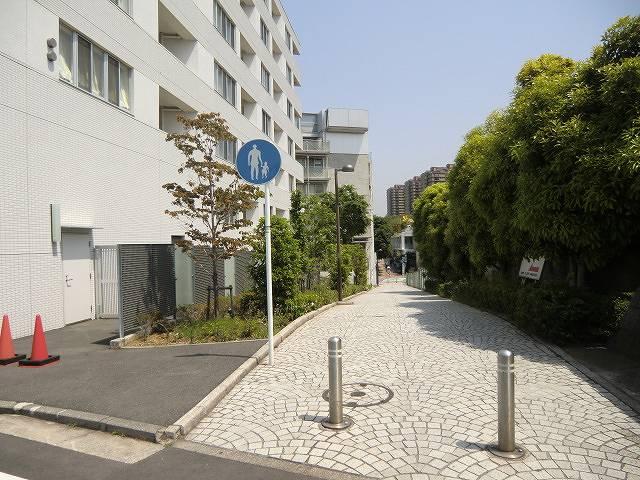 Yokohama-shi, Kanagawa-ku, Izumi Midorien 2