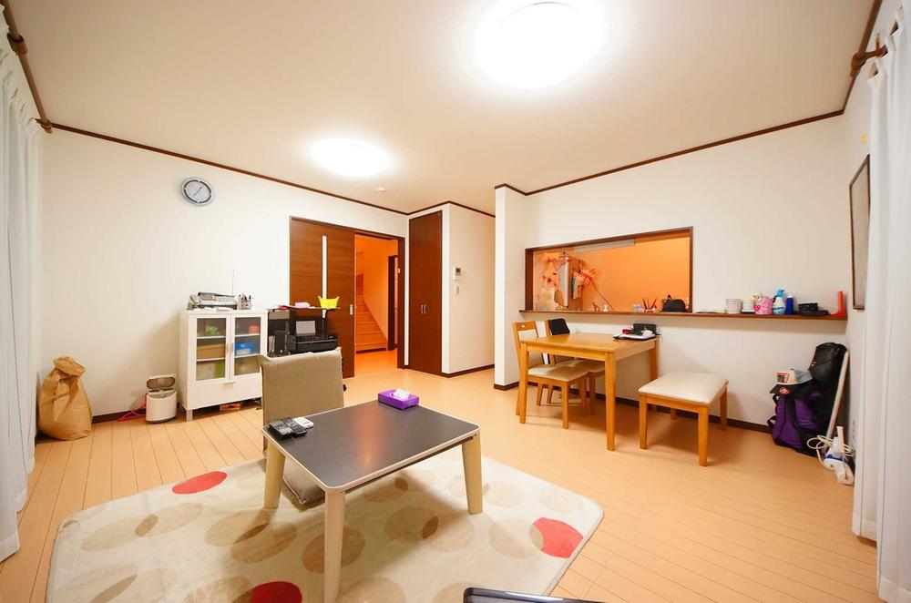 Living. Indoor (11 May 2013) Shooting, Is LDK16 Pledge of face-to-face kitchen.