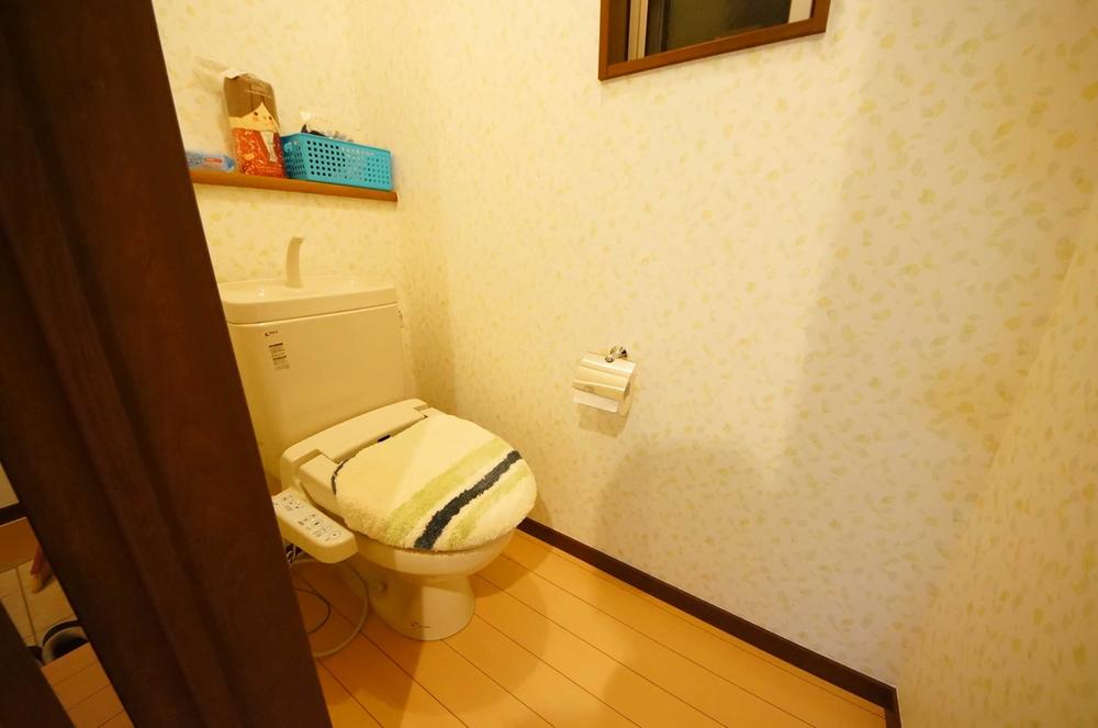 Toilet. Indoor (11 May 2013) Shooting, Toilet on the first floor, Both second floor are equipped with.