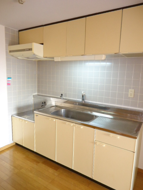 Kitchen. key money ・ No security deposit! Fully equipped