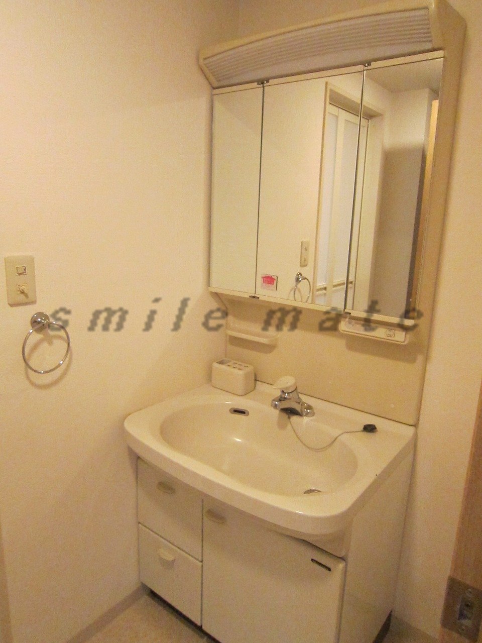 Washroom. Our brokerage fees our HP property photo number posted