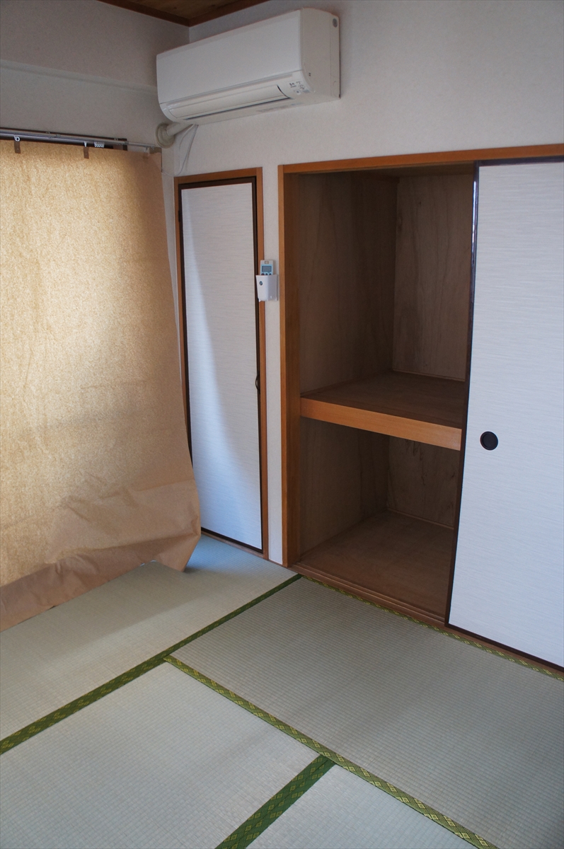Other room space. There is air conditioning in the bright Japanese-style room in the two-sided lighting!