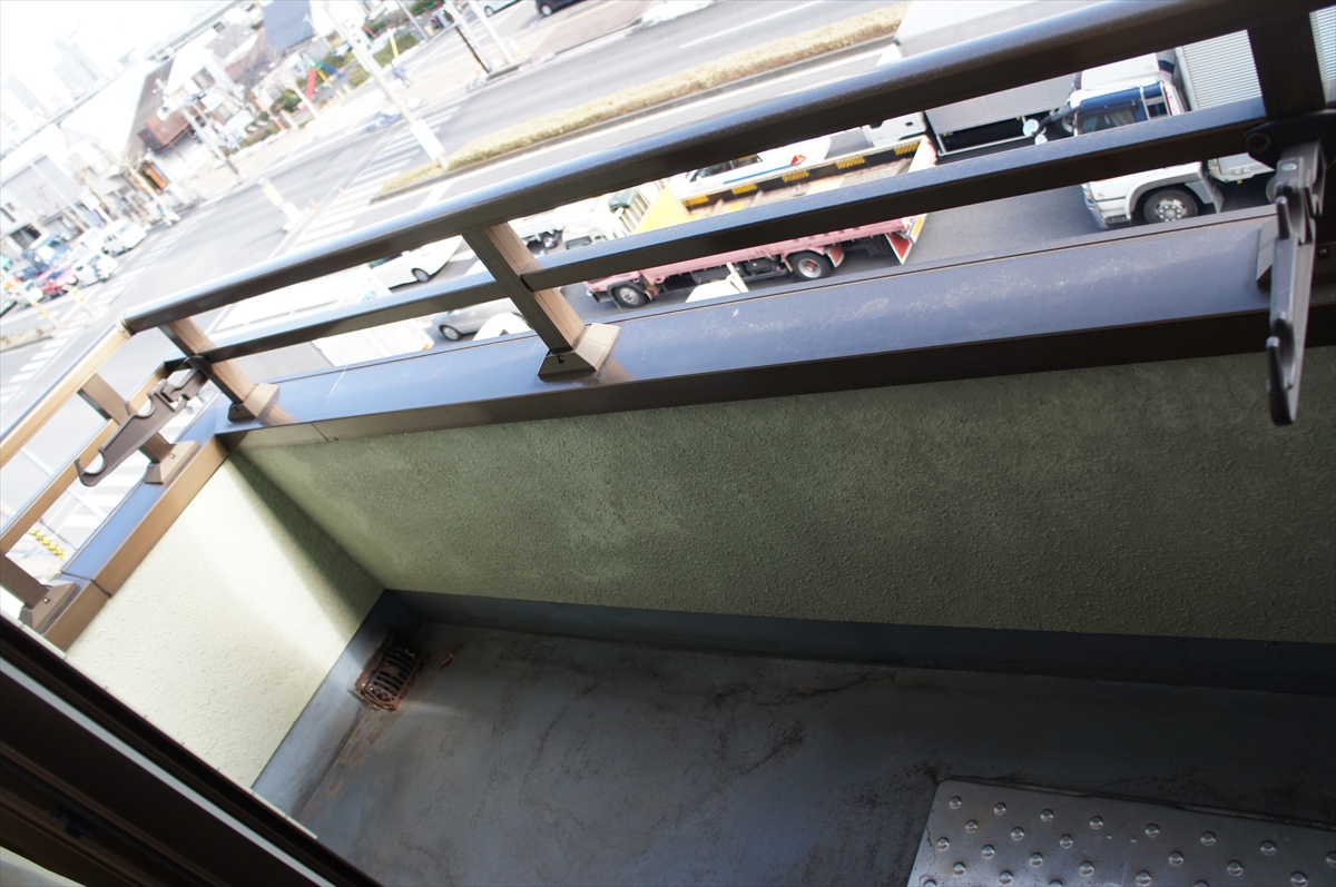 Balcony. South-facing sunny balcony!