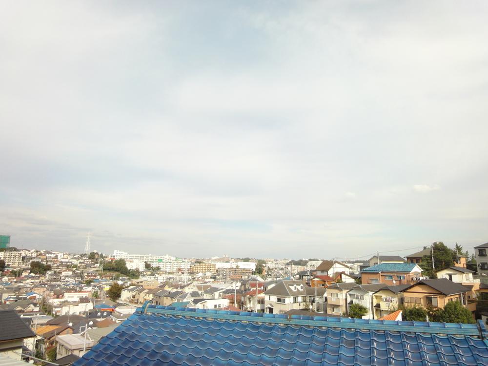 View photos from the dwelling unit. Per yang, View is good. 