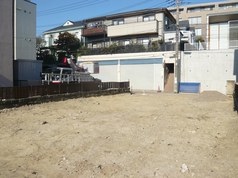 Local appearance photo. You can three buildings of new construction condominiums in this land ☆