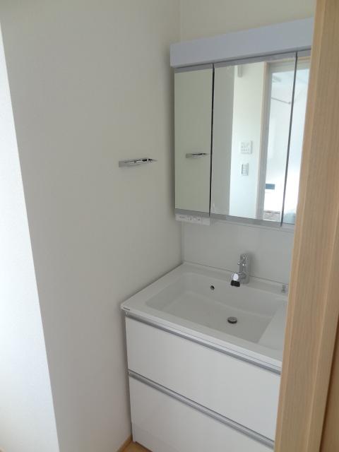 Wash basin, toilet. Indoor shooting