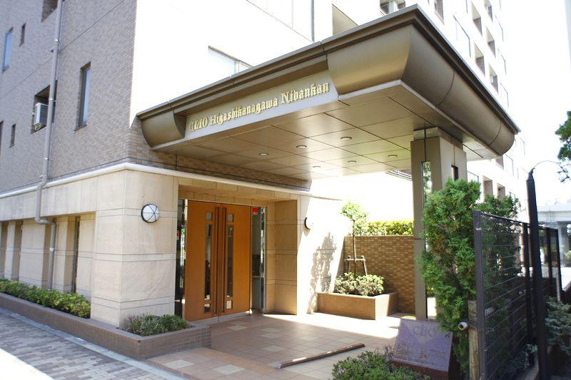 Entrance. Common areas